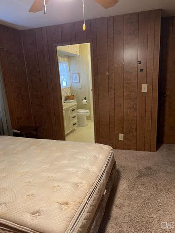 400 E Roberts Lane 68, Bakersfield, CA 93308