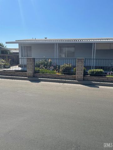 400 E Roberts Lane 68, Bakersfield, CA 93308