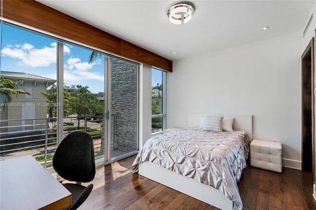 548 Fernwood Rd 548, Key Biscayne, FL 33149