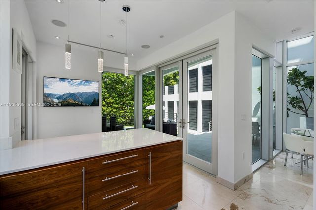 548 Fernwood Rd 548, Key Biscayne, FL 33149