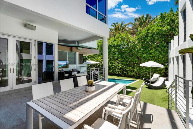 548 Fernwood Rd 548, Key Biscayne, FL 33149