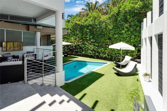 548 Fernwood Rd 548, Key Biscayne, FL 33149