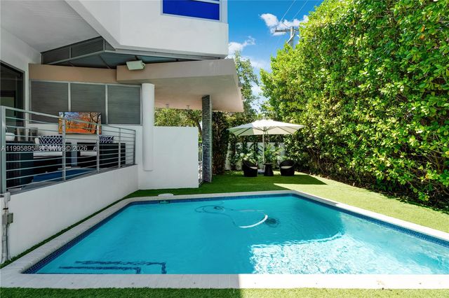 548 Fernwood Rd 548, Key Biscayne, FL 33149