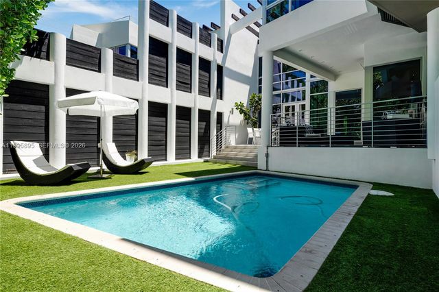 548 Fernwood Rd 548, Key Biscayne, FL 33149