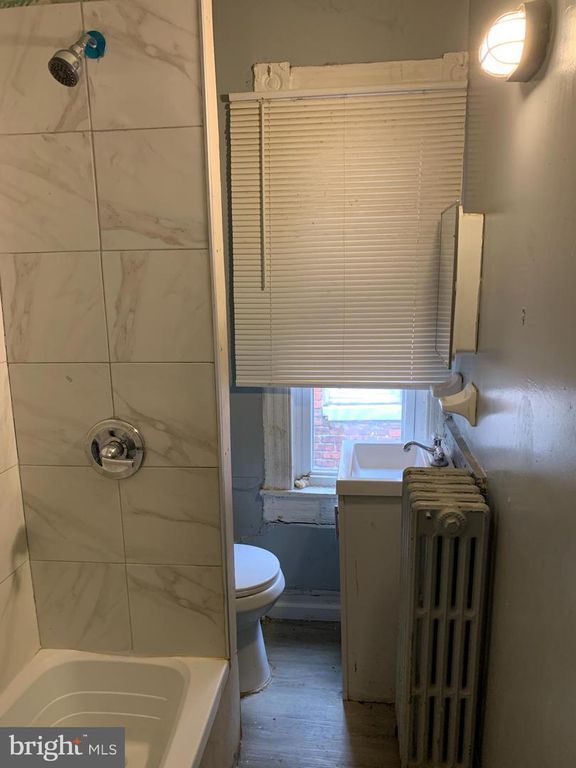 Image 10 of property listing at 2432 E LAFAYETTE AVE, Baltimore, MD 21213