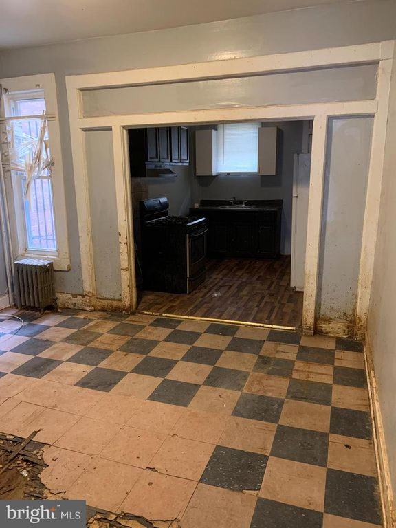 Image 4 of property listing at 2432 E LAFAYETTE AVE, Baltimore, MD 21213