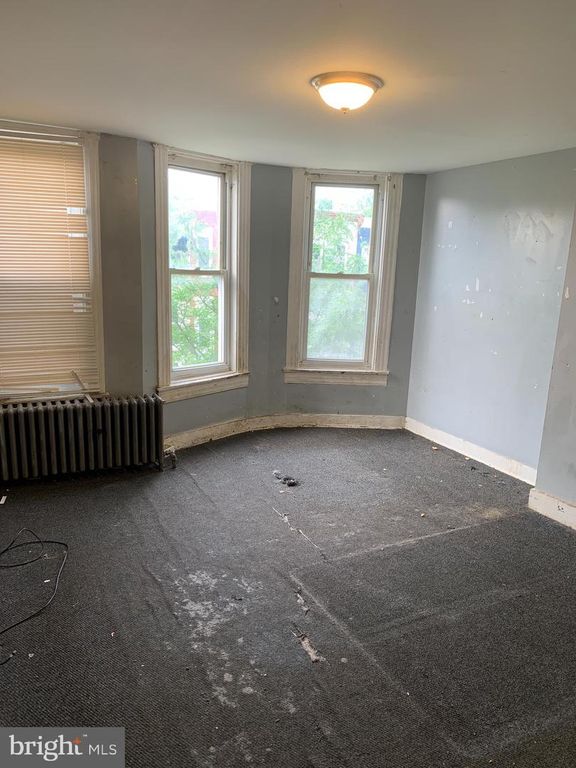 Image 7 of property listing at 2432 E LAFAYETTE AVE, Baltimore, MD 21213