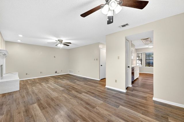 3216 Preston Dr, Midland, TX 79707