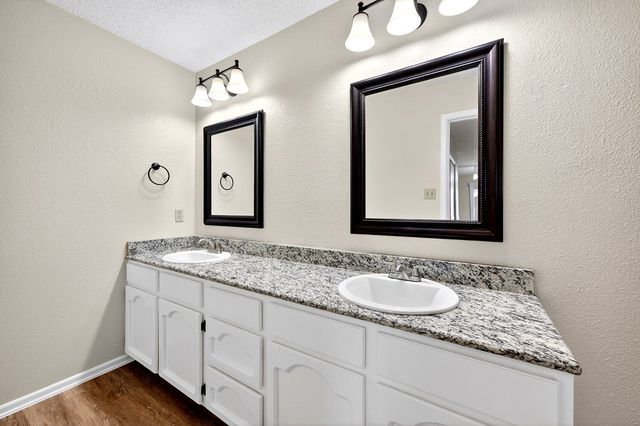 3216 Preston Dr, Midland, TX 79707