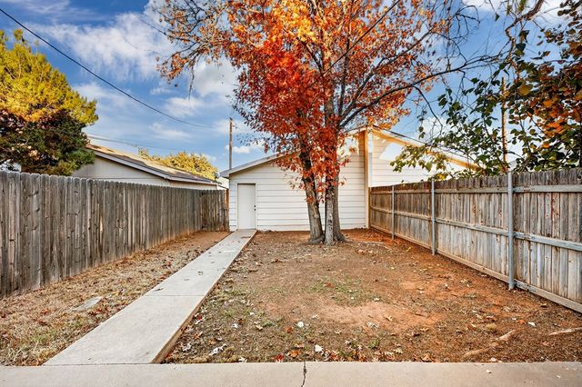 3216 Preston Dr, Midland, TX 79707