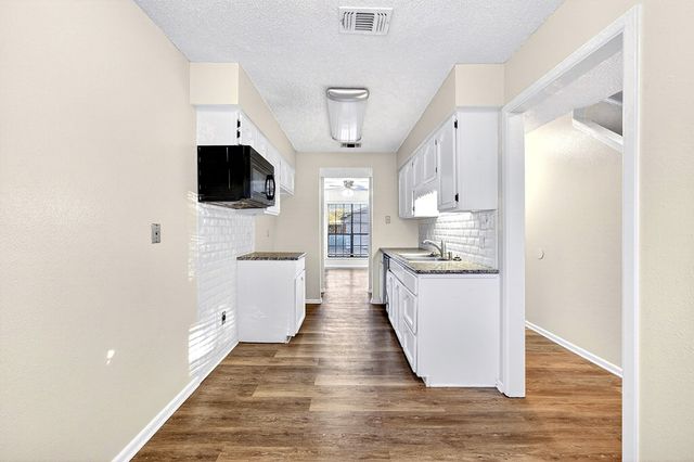 3216 Preston Dr, Midland, TX 79707