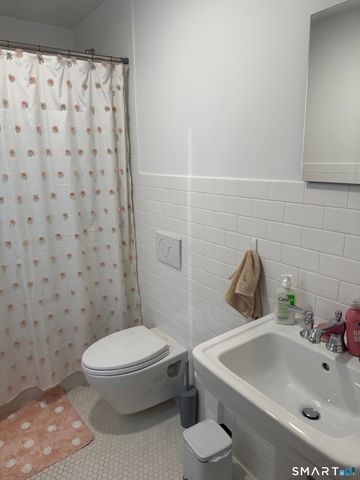 65 Sherwood Place 65, Greenwich, CT 06830