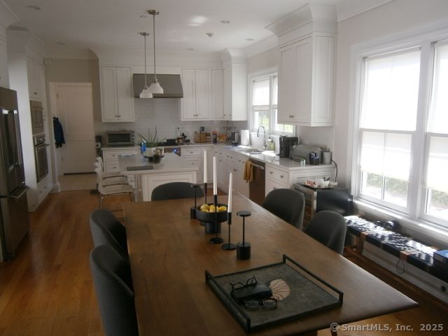 65 Sherwood Place 65, Greenwich, CT 06830