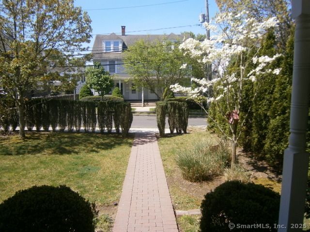 65 Sherwood Place 65, Greenwich, CT 06830