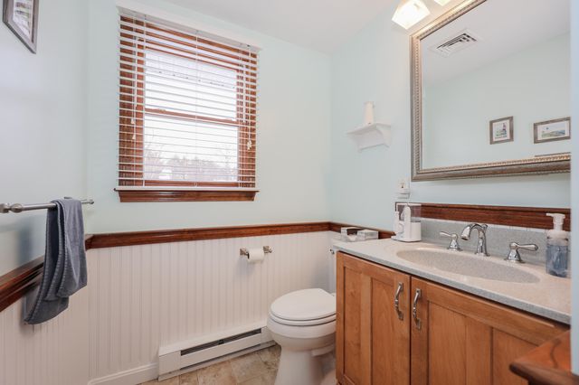 14 Loren Road, Salem, NH 03079