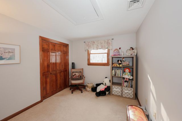 14 Loren Road, Salem, NH 03079