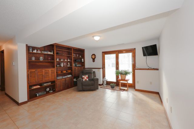 14 Loren Road, Salem, NH 03079