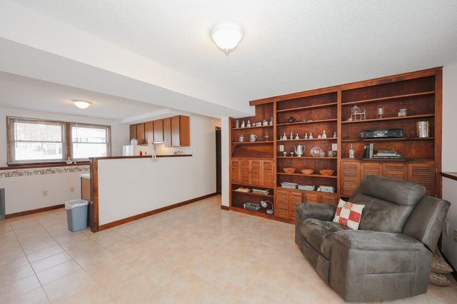 14 Loren Road, Salem, NH 03079