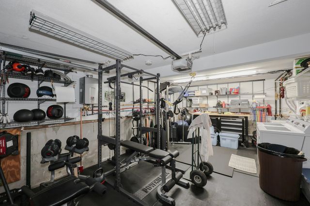 14 Loren Road, Salem, NH 03079