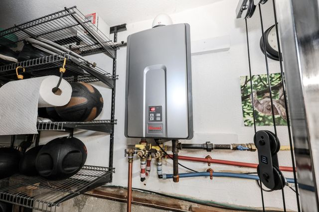 14 Loren Road, Salem, NH 03079