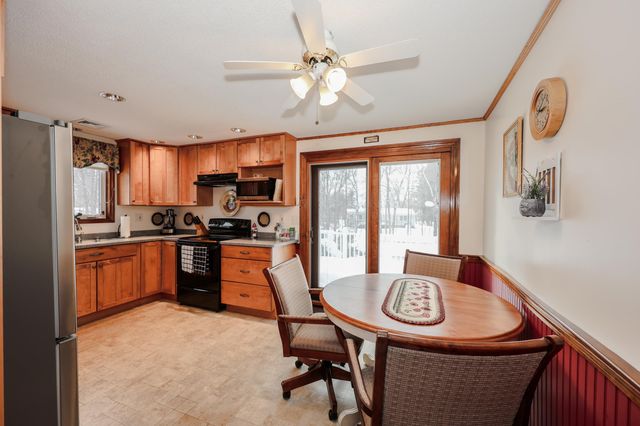 14 Loren Road, Salem, NH 03079