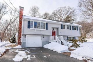 14 Loren Road, Salem, NH 03079
