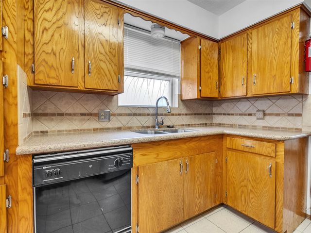 1707 Blackburn Drive, Pasadena, TX 77502