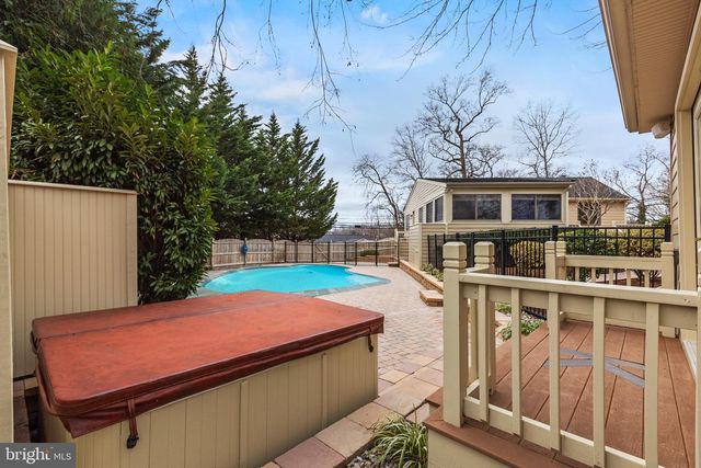 218 LEES LN, Edgewater, MD 21037