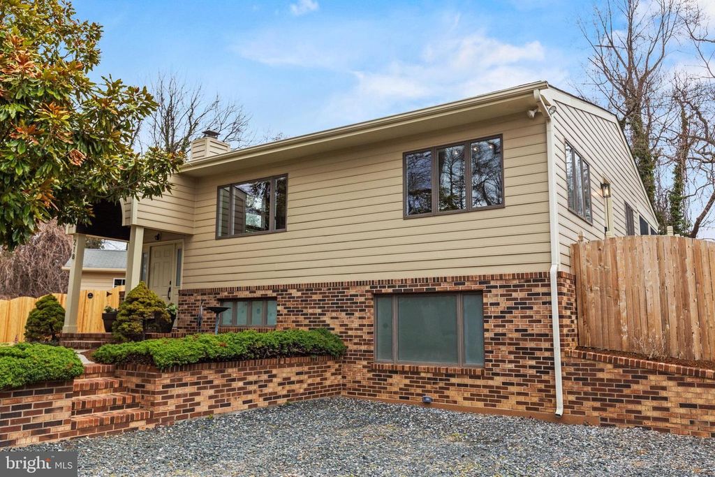 218 LEES LN, Edgewater, MD 21037