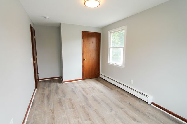 17 Pinehurst Avenue 2nd Floor, New Britain, CT 06053