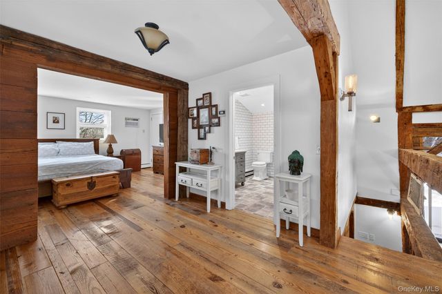 101 Drake Road, Pleasant Valley, NY 12569