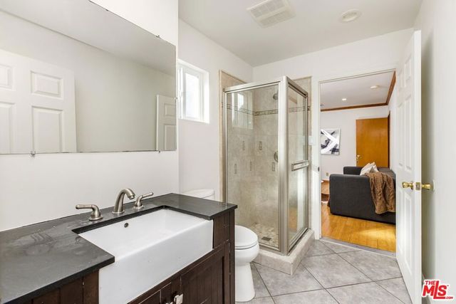 11261 Blix Street, North Hollywood, CA 91602