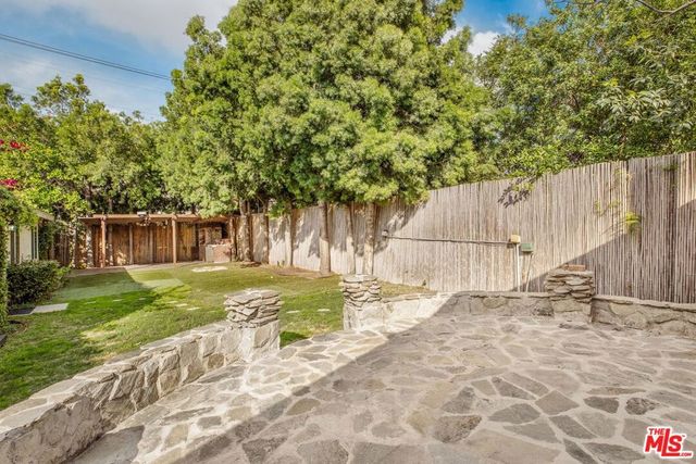 11261 Blix Street, North Hollywood, CA 91602