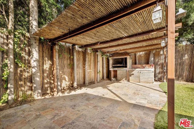 11261 Blix Street, North Hollywood, CA 91602