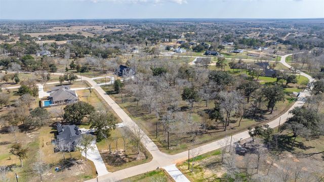 2807 Chinaberry Lane, Alvin, TX 77511