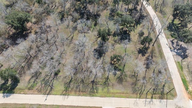 2807 Chinaberry Lane, Alvin, TX 77511