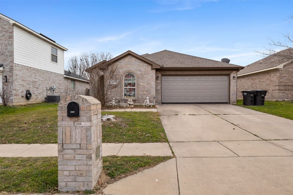 6552 Fitzgerald Street, Fort Worth, TX 76179