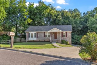724 Green Valley Ct, Clarksville, TN 37042