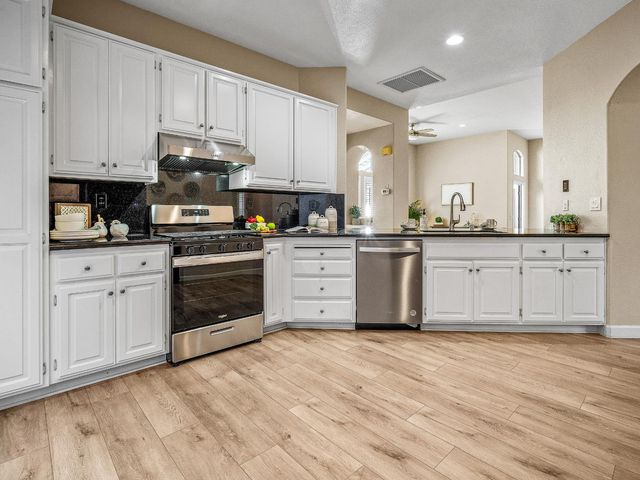 467 Facet Pl, Folsom, CA 95630