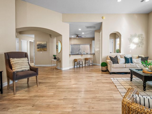 467 Facet Pl, Folsom, CA 95630