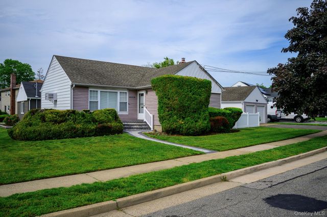130 Boylston Street, Hempstead, NY 11550