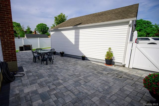 130 Boylston Street, Hempstead, NY 11550