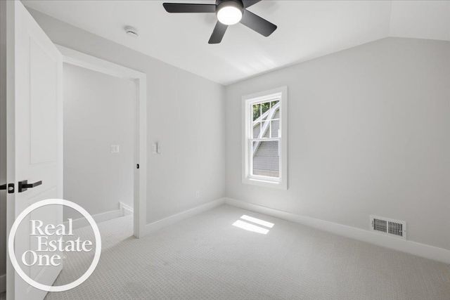 819 Notre Dame Street, Grosse Pointe, MI 48230