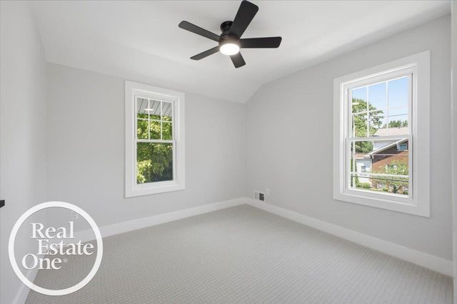 819 Notre Dame Street, Grosse Pointe, MI 48230
