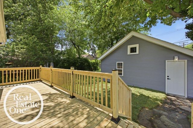 819 Notre Dame Street, Grosse Pointe, MI 48230
