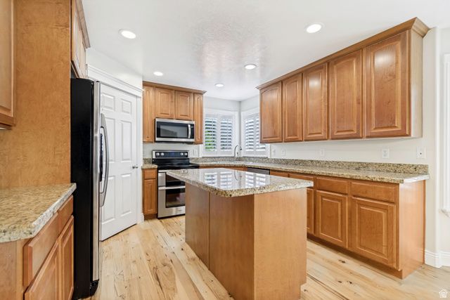 5413 W SAWTELL WAY, West Jordan, UT 84081