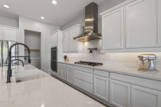 10706 E TRAVERTINE Avenue, Mesa, AZ 85212