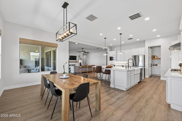 10706 E TRAVERTINE Avenue, Mesa, AZ 85212