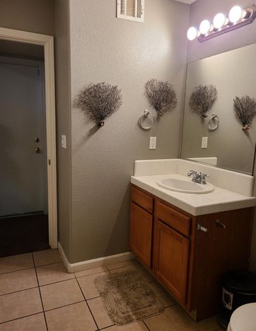 440 E Stanley Avenue, Reedley, CA 93654