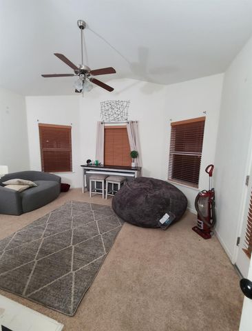 440 E Stanley Avenue, Reedley, CA 93654